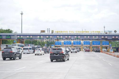 Gerbang Tol Cikampek Utama. Foto Antara
