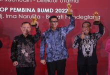 top awards dari majalah top business