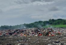 Kampung Karang Jetak yang dijadikan Tempat Pembuangan Sampah. foto Taufik Hidayat
