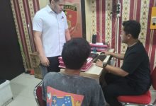 Tukang pangkas rambut diperiksa Unit PPA Polres Serang. Foto: Yono