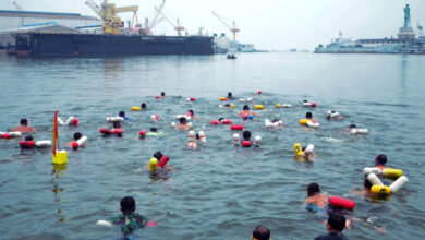 Uji renang prajurit pendaratan amfibi. Foto: Ahmad Munawir - Menkav 2 Mar