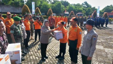 Pj Sekda Banten, Virgojanti dalam apel siap siaga bencana. Foto: BPBD Banten