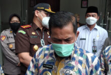 Walikota Serang, Syafrudin memberikan penjelasan.