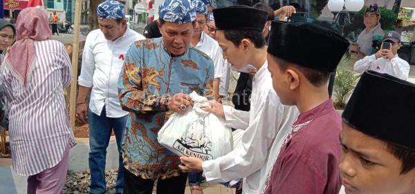 Walikota Serang, Syafrudin resmikan ruang terbuka hijau di Lopang Indah. Foto: Yono