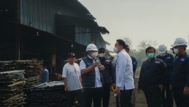 Wakil Menteri Lingkungan Hidup, Diaz Hendropriyono sidak ke perusahan pelebuhan baja di Serang. Foto: Antara