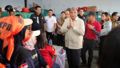 Wamenaker, Afriansyah Noor sidak ke pekerja PT Amos. Foto Biro Humas Kemnaker