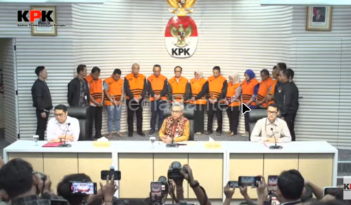 KPK tetapkan Wamenaker Ebenezer dan 10 lainnya jadi tersangka. Foto: Screenshot Chanel Youtube KPK