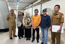 Warga Banten dari Teheran, Iran dijemput di Bandara Soetta. Foto Biro Adpim Banten