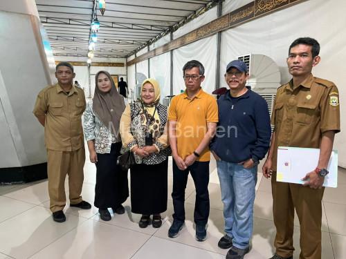 Warga Banten dari Teheran, Iran dijemput di Bandara Soetta. Foto Biro Adpim Banten