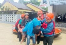 Warga Pandeglang yang terdampak banjir. Foto Antara