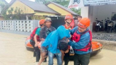 Warga Pandeglang yang terdampak banjir. Foto Antara