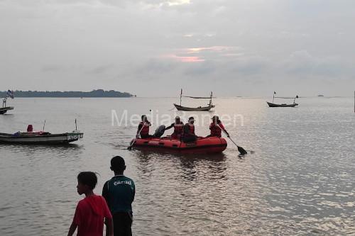 Proses pencarian wisatawan Kota Serang yang hilang. Foto: Antara