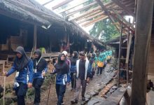 Wisatawan di permukiman Baduy. Foto Antara