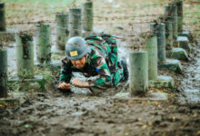 Uji halang rintang prajurit Yonkapa 2 Mar. Foto: Ahmad Munawir - Menkav 2 Mar